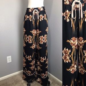 Wide Leg Pants - BCBG - Floral
